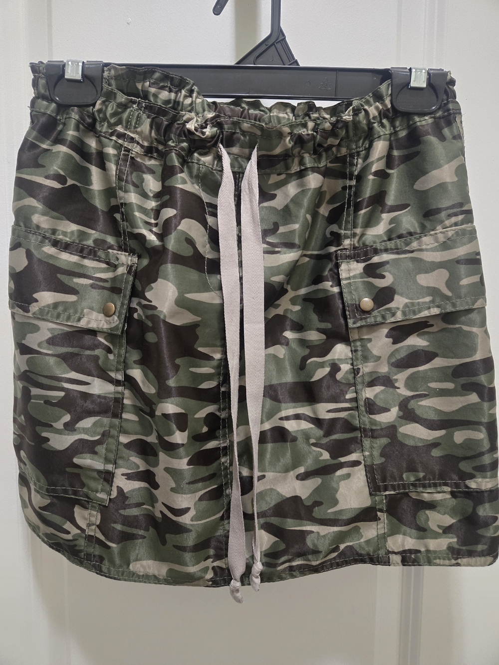 Express Women’s Camo Skirt